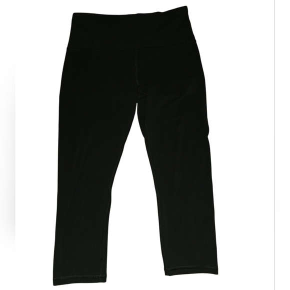 Athleta Pants - Athleta Ultra High Rise Leggings Black size Medium Stretch Compression Crops